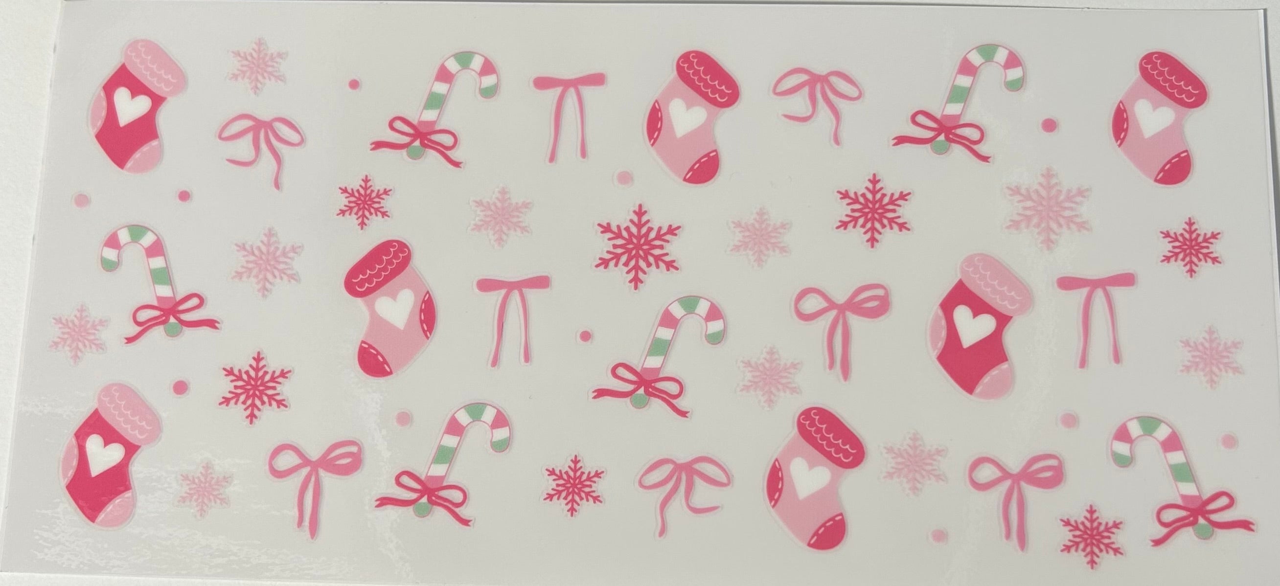 Bows , candy canes and stockings .